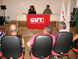 Lourdes Aparecida de Jesus Vasconcelos e Frederico Melo durante o Encontro de Trabalhadores e Trabalhadoras com Defici