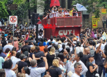 Profissionais da enfermagem protestam em BH contra suspensão do piso