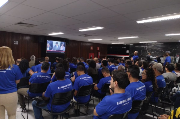 Trabalhadores da Copasa aprovam nova greve por tempo indeterminado