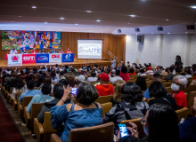 Seis candidatas e candidatos ao governo do Estado assinam Carta Mineira da Educação