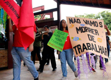 Comunidade universitária protesta contra a reforma da Previdência