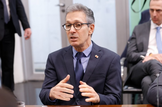 Zema deixa Minas com promessas vazias, hospitais fechados e propaganda enganosa