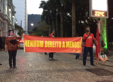 Preservação da renda de educadoras e educadores é resultado da pressão do Sinpro-JF