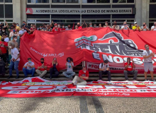 No 11º dia de greve, eletricitárias e eletricitários realizam ato na Assembleia