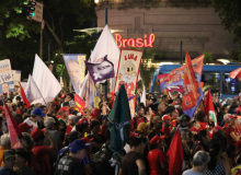 Ato em defesa da soberania nacional toma as ruas do centro de BH