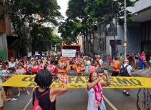 Blocos iniciam desfiles em BH com carros de som da CUT e de sindicatos filiados