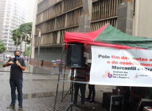 Sindicato de BH e Região faz ato em frente à matriz do Banco Mercantil do Brasil