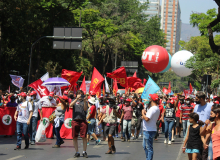 "Fora Bolsonaro, Fora Zema": Grito das Excluídas e dos Excluídos ocupa as ruas de BH