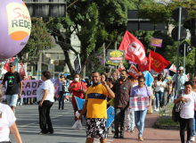 Educadoras e educadores vão às ruas de BH pelo piso nacional profissional