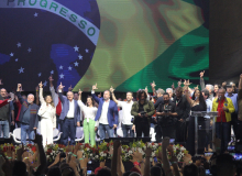 Lula dá início à campanha presidencial com Ato pela Democracia em Belo Horizonte - Fotos Rogério Hilário